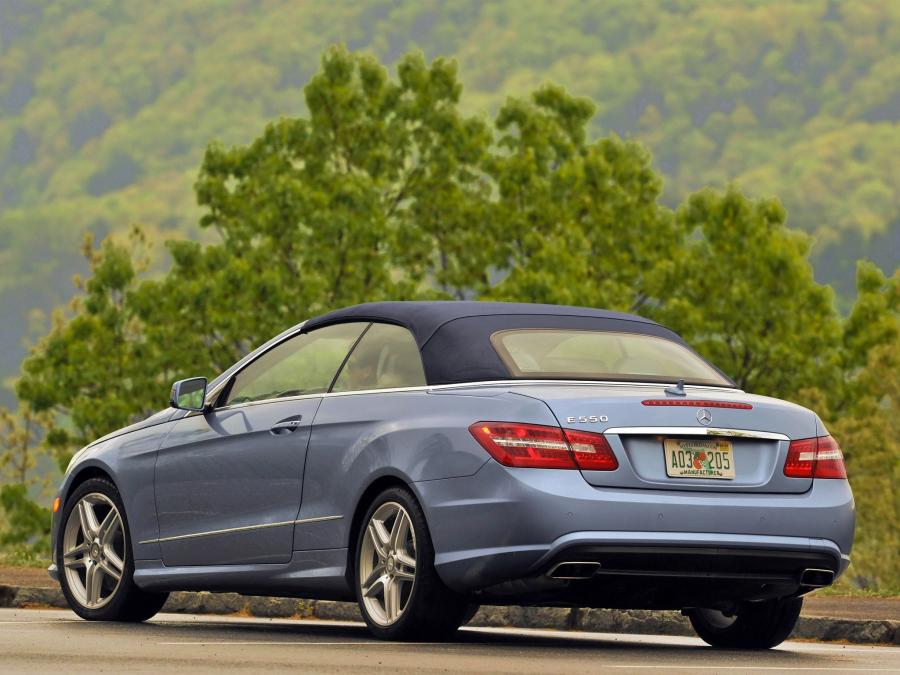  Mercedes-Benz E550 Cabriolet 2010 года  (фото 14 из 21)